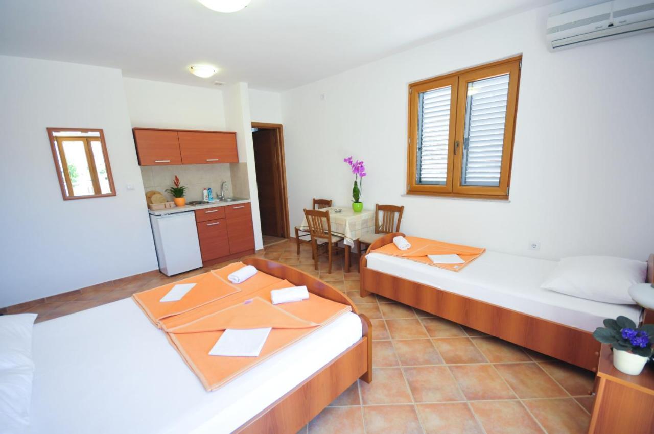 Tilia Apartments Budva Exterior photo